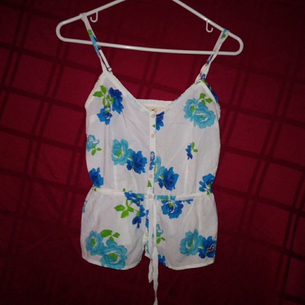 Floral Hollister top
