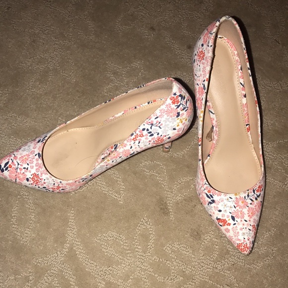 Floral pointed toe heels - Picture 1 of 1