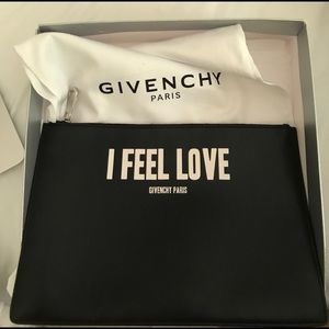 GIVENCHY CLUTCH/POUCH "I FEEL LOVE" !!!!