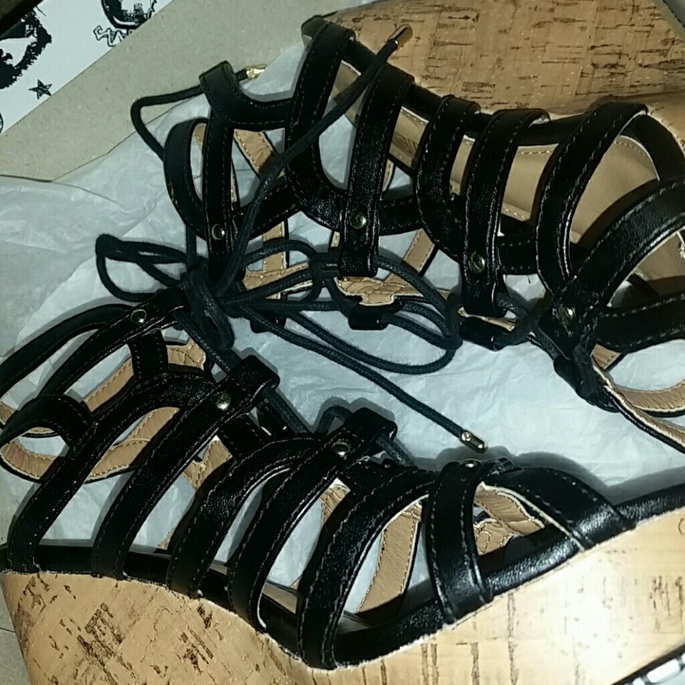 BLACK HIGH WEDGE  👡