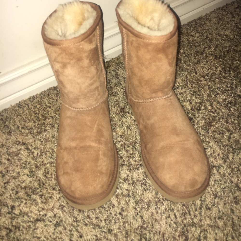 brown uggs