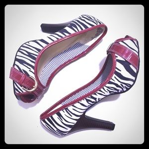 Mossimo Zebra Print High Heels (EUC) - Size 7.5