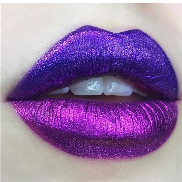 Meet your Posher, Jessica - Picture 1 of 2