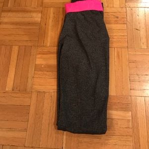 Grey leggings with Pink band!