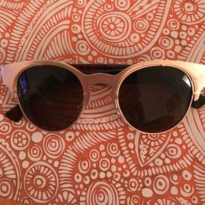 Adorable vintage rose rimmed sunglasses