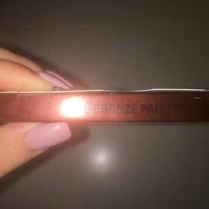 The Bronze Palette by Kylie Jenner
