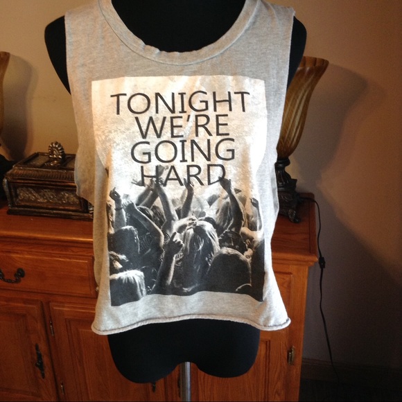 Love Culture Tops - Rock & Roll Party band Sleeveless Cropped shirt