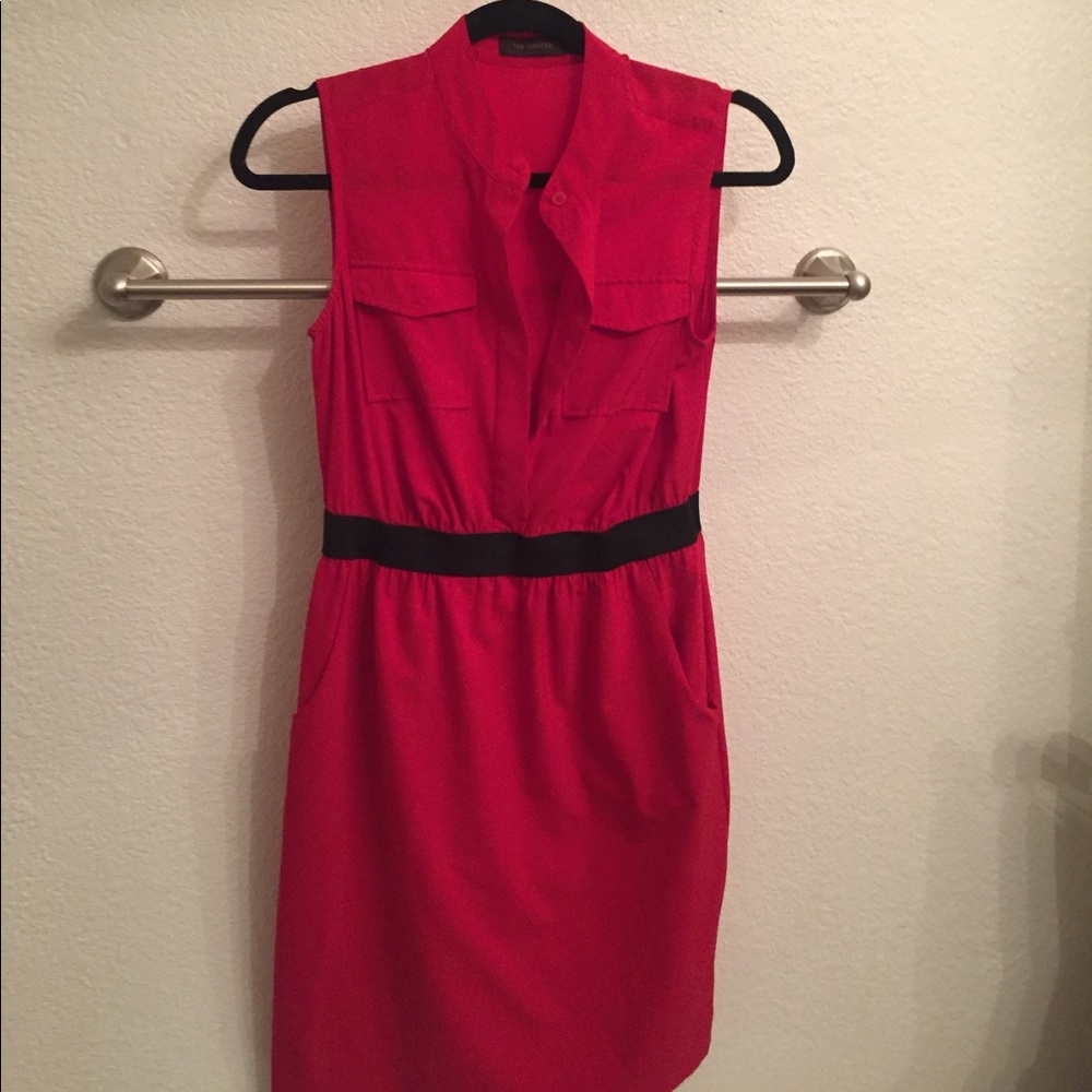 The limited red dress with elastic band