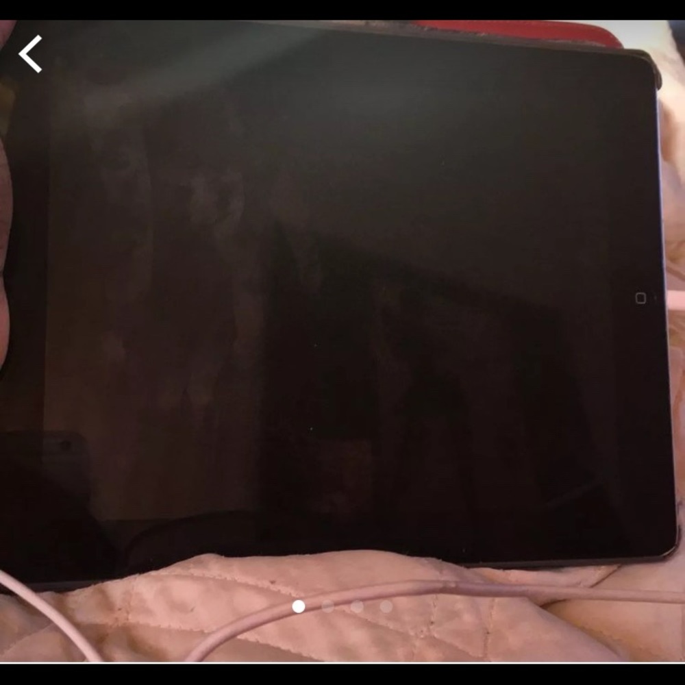 Ipad - image 1