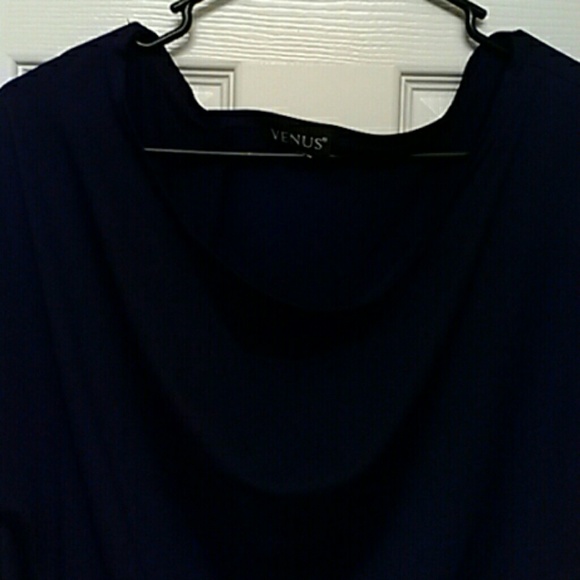 Black top - Picture 2 of 2