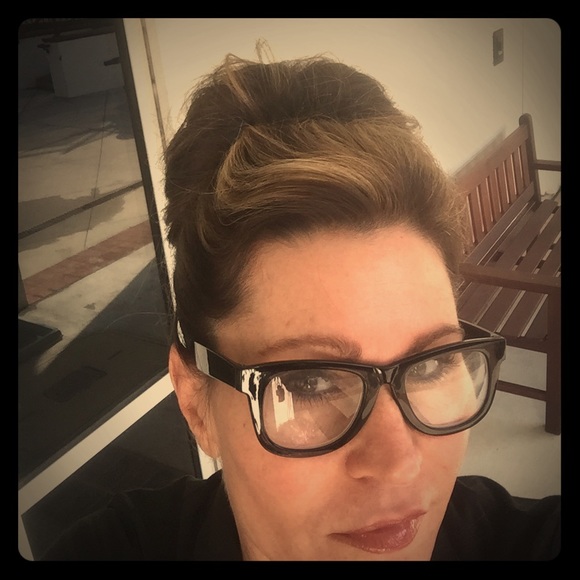 Meet your Posher, Ginger - Picture 1 of 2