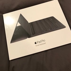 NEW Apple iPad Pro Smart Keyboard
