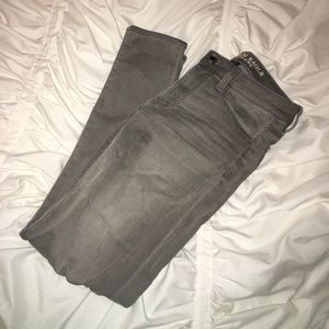 BRAND NEW AE SKINNY JEANS
