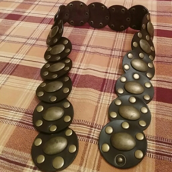 🆕Brown leather belt with antic brass studs - Picture 3 of 3