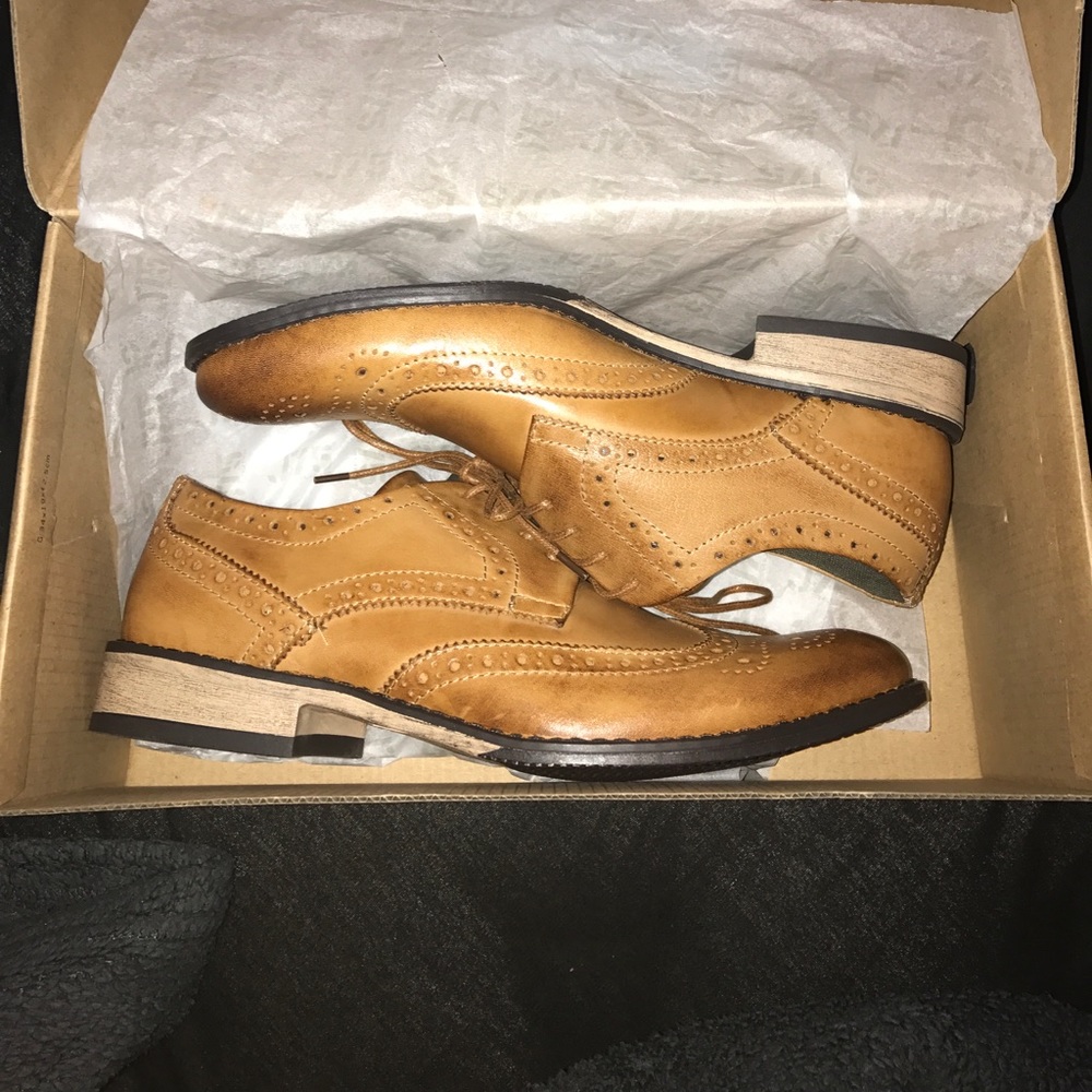 Mens dress shoes