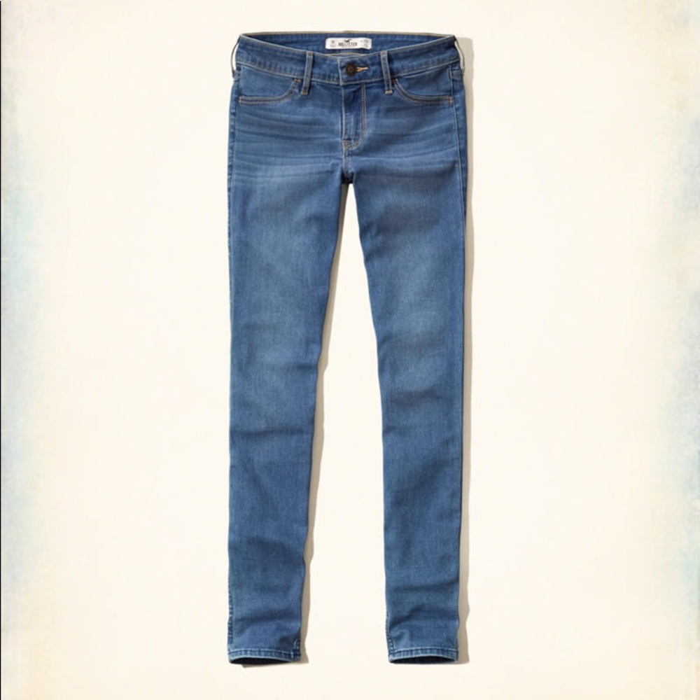Hollister Low Rise jeans in medium wash