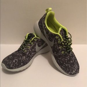 Nike Roshe run print Women's 599432 070