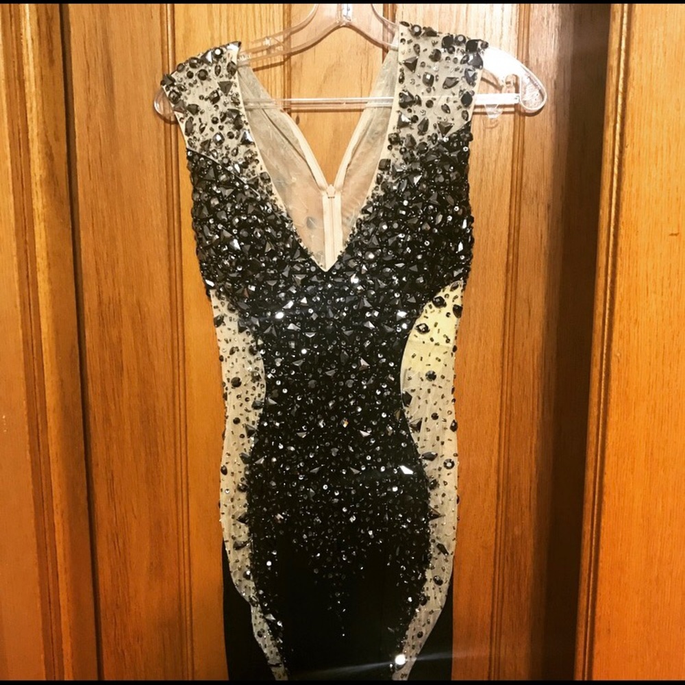 Beautiful long evening gown/prom/weddings