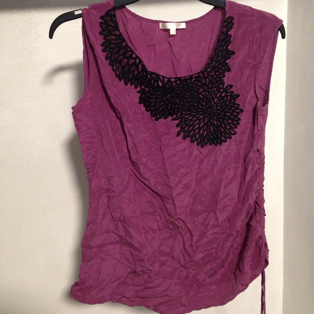 Sleeveless blouse