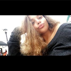 Meet your Posher, Amelia