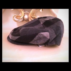 NWT Burberry kids flannel newsboy cap