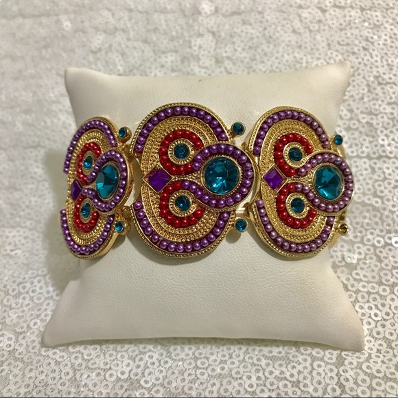 Jewelry - Multicolored boho bracelet
