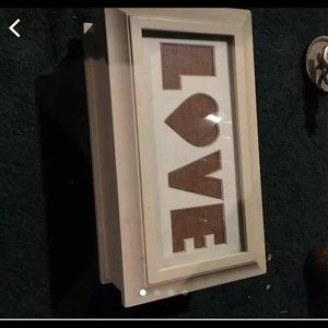 Jewelry box