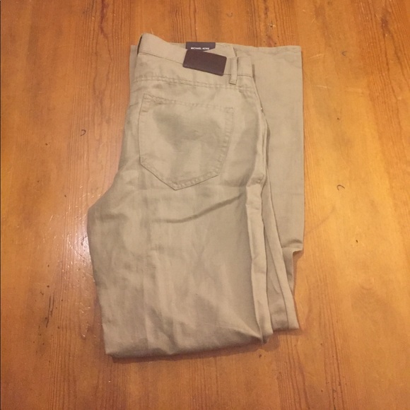New Michael Kors Pants - Picture 3 of 5