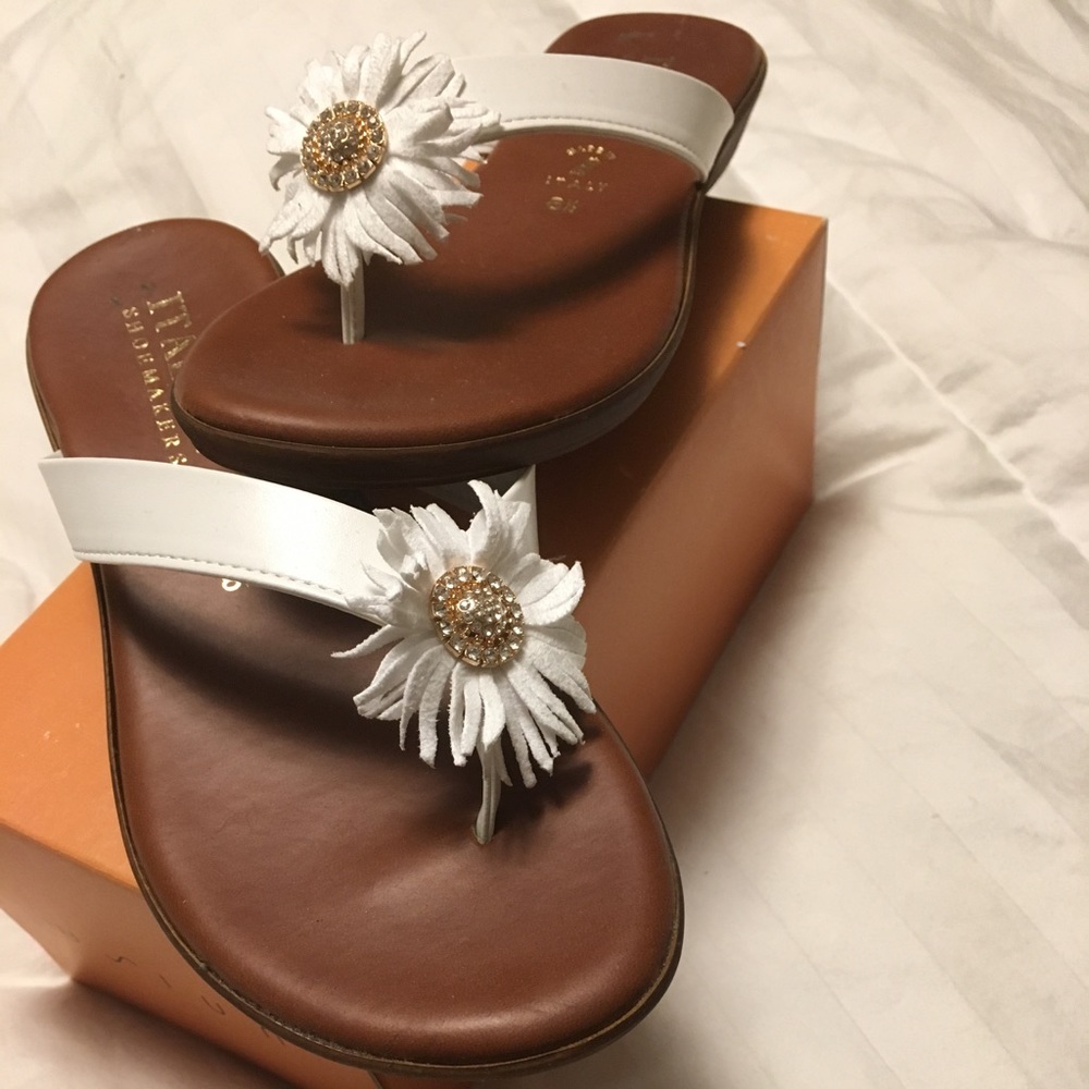 Women's Italian Shoemakers Wedge Sandal -White