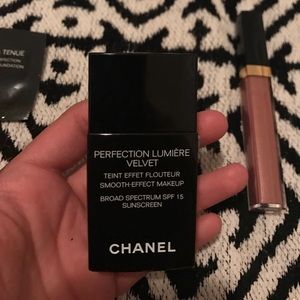 Chanel perfection lumiere velvet  10 Biege