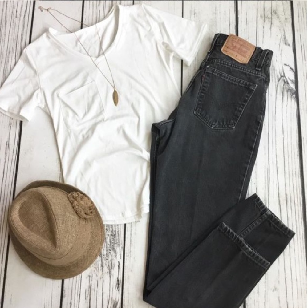 550 vintage black Levi's