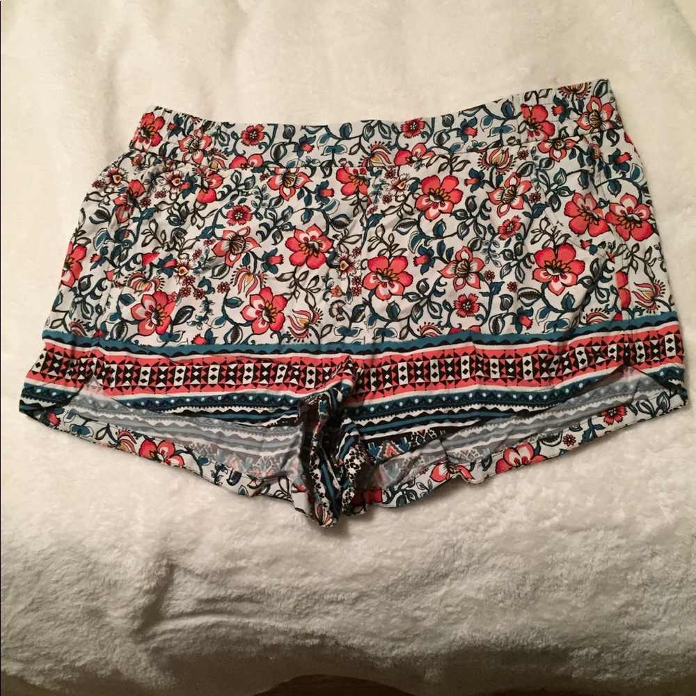 Flower flowy shorts