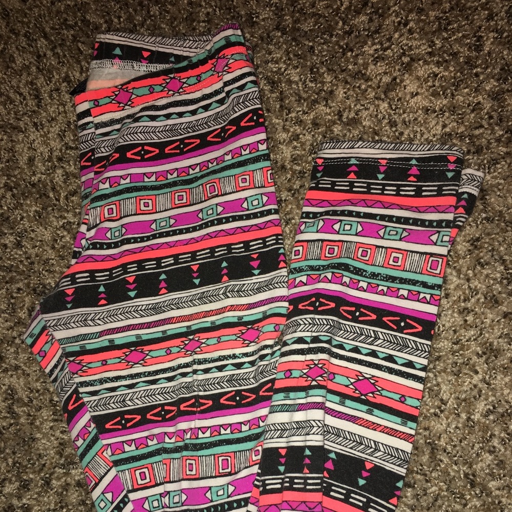 XS Zumiez leggings, fun neon design