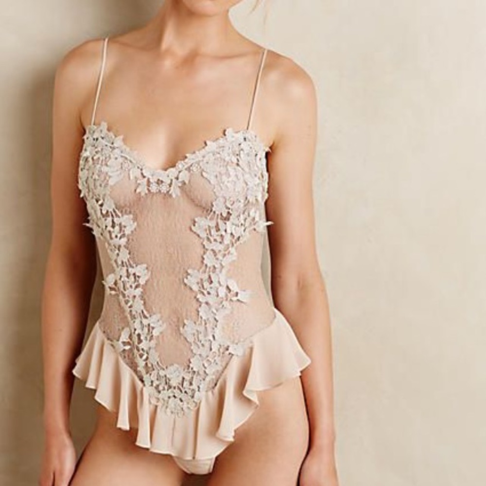 LAST CHANCE NWT French Lace Bridal Lingerie