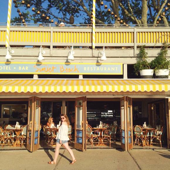 Meet your Posher, Caitlin - Picture 1 of 1