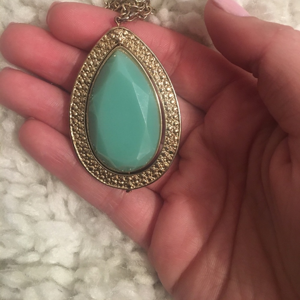 Turquoise statement necklace - Picture 2 of 3