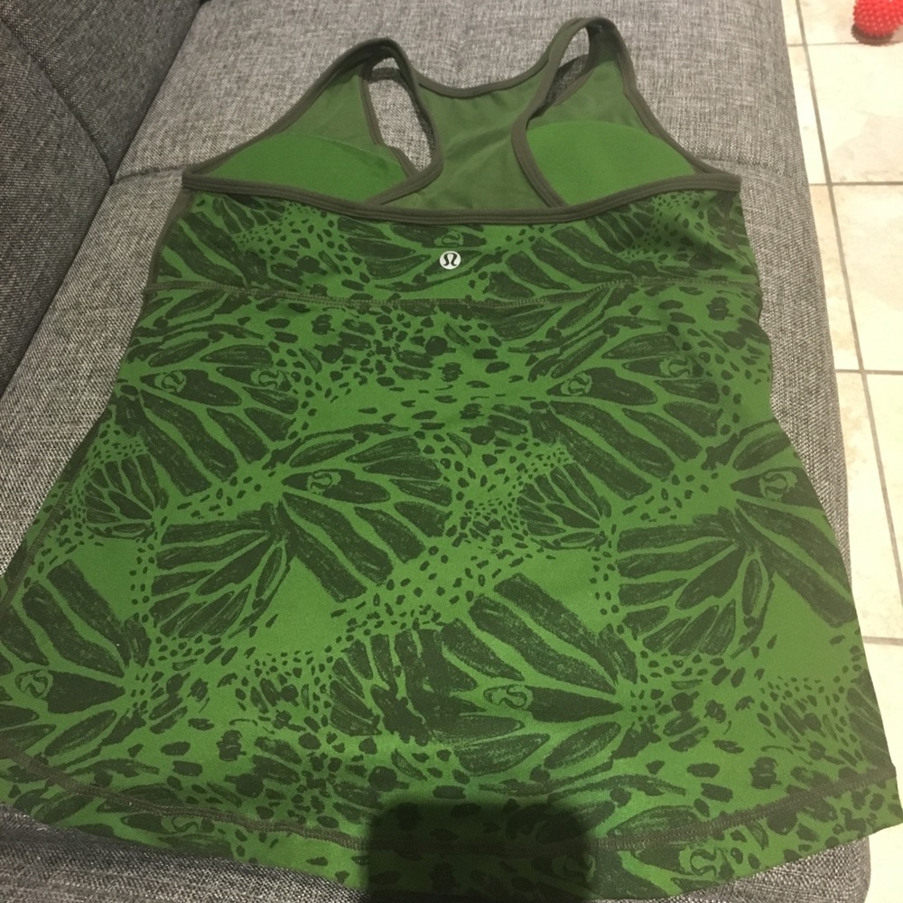 Lululemon RARE green tank - Picture 2 of 5