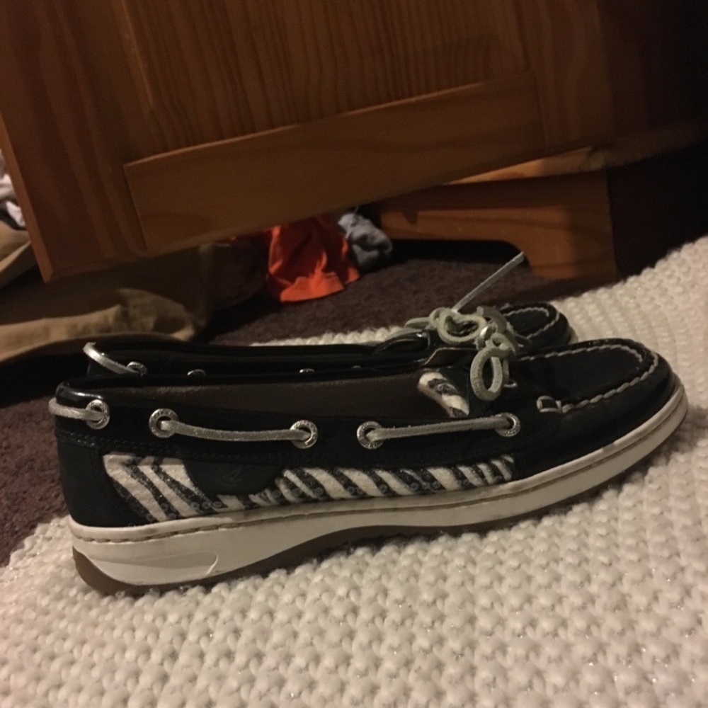 Zebra/Black Sperry's