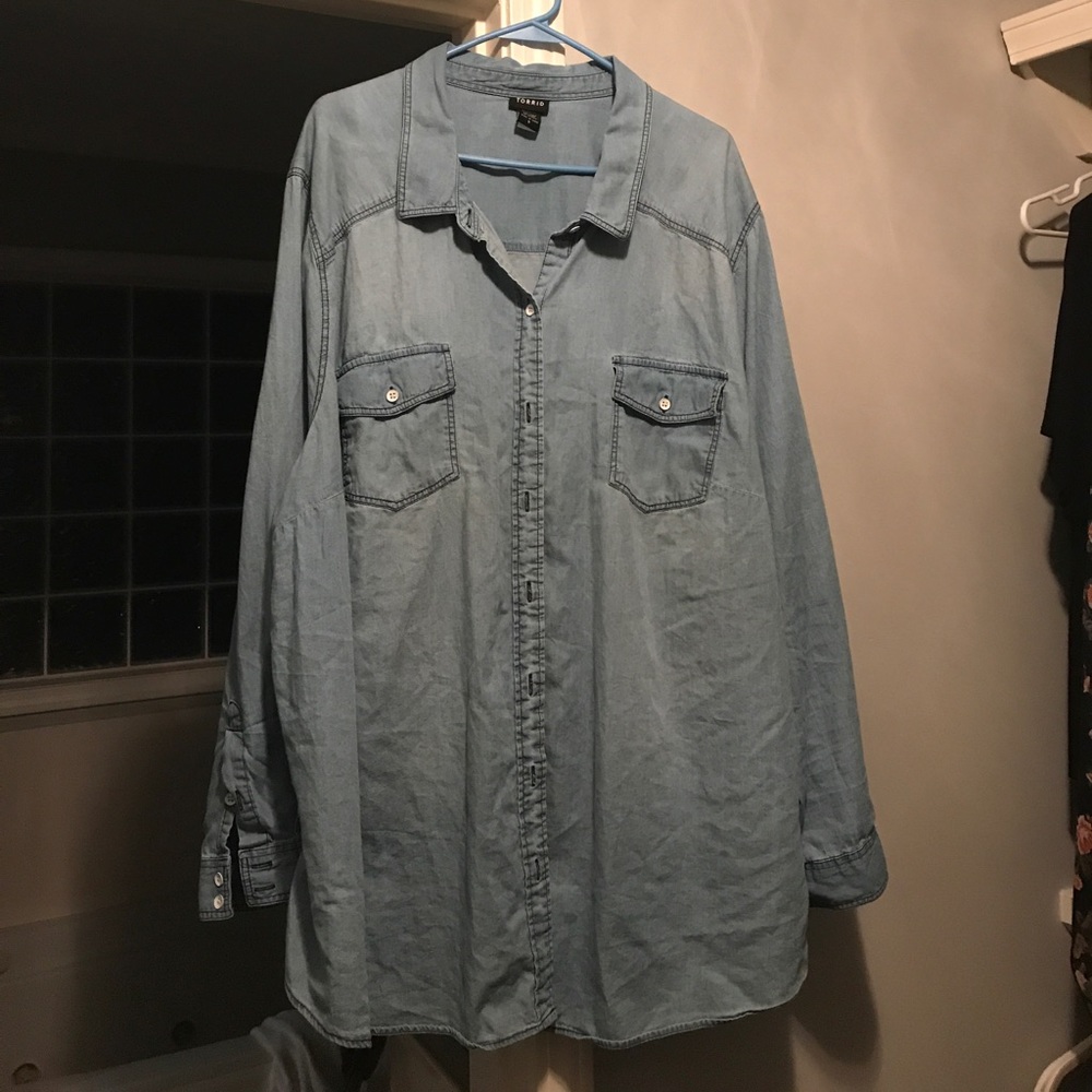 Torrid light denim chambray button up
