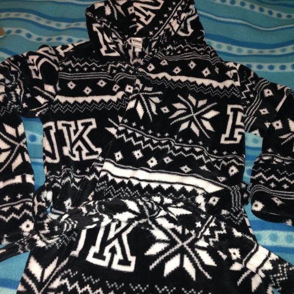VS robe - Picture 2 of 4