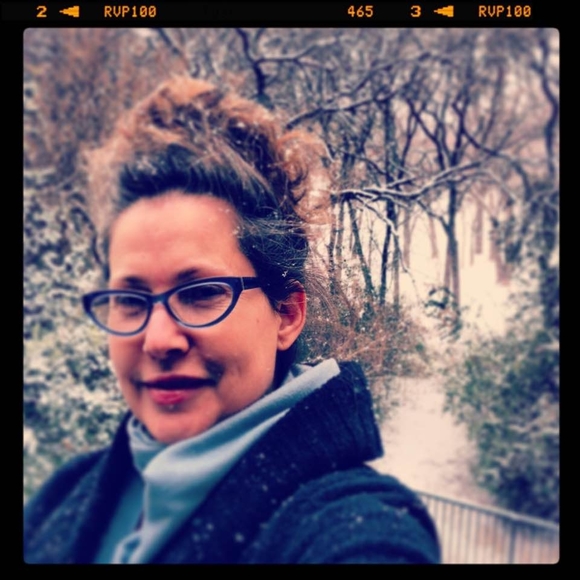 Meet your Posher, Patti - Picture 1 of 1