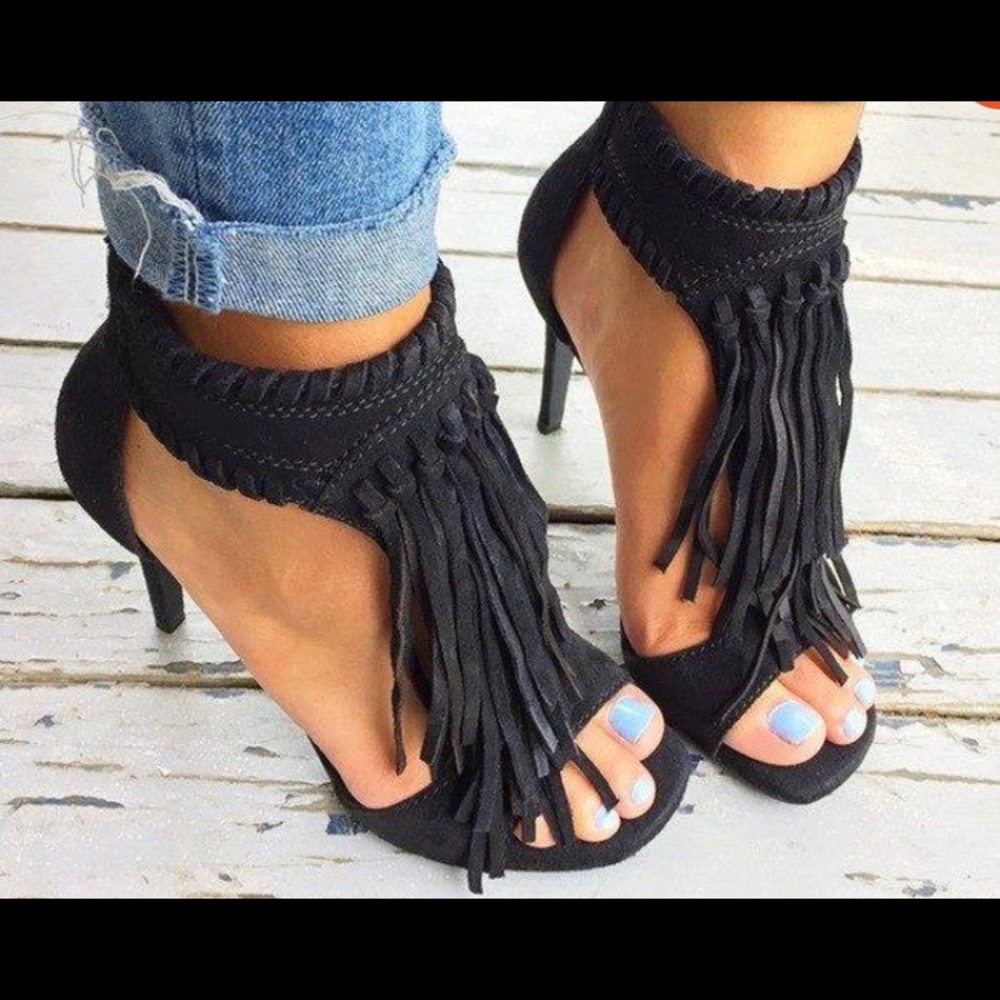 Chinese Laundry "Santa Fe" fringe Sandals