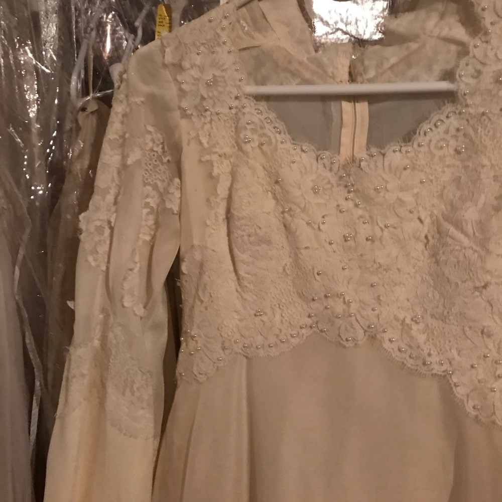 Wedding dress