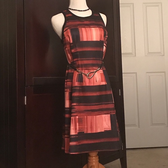 Dress - Picture 2 of 4