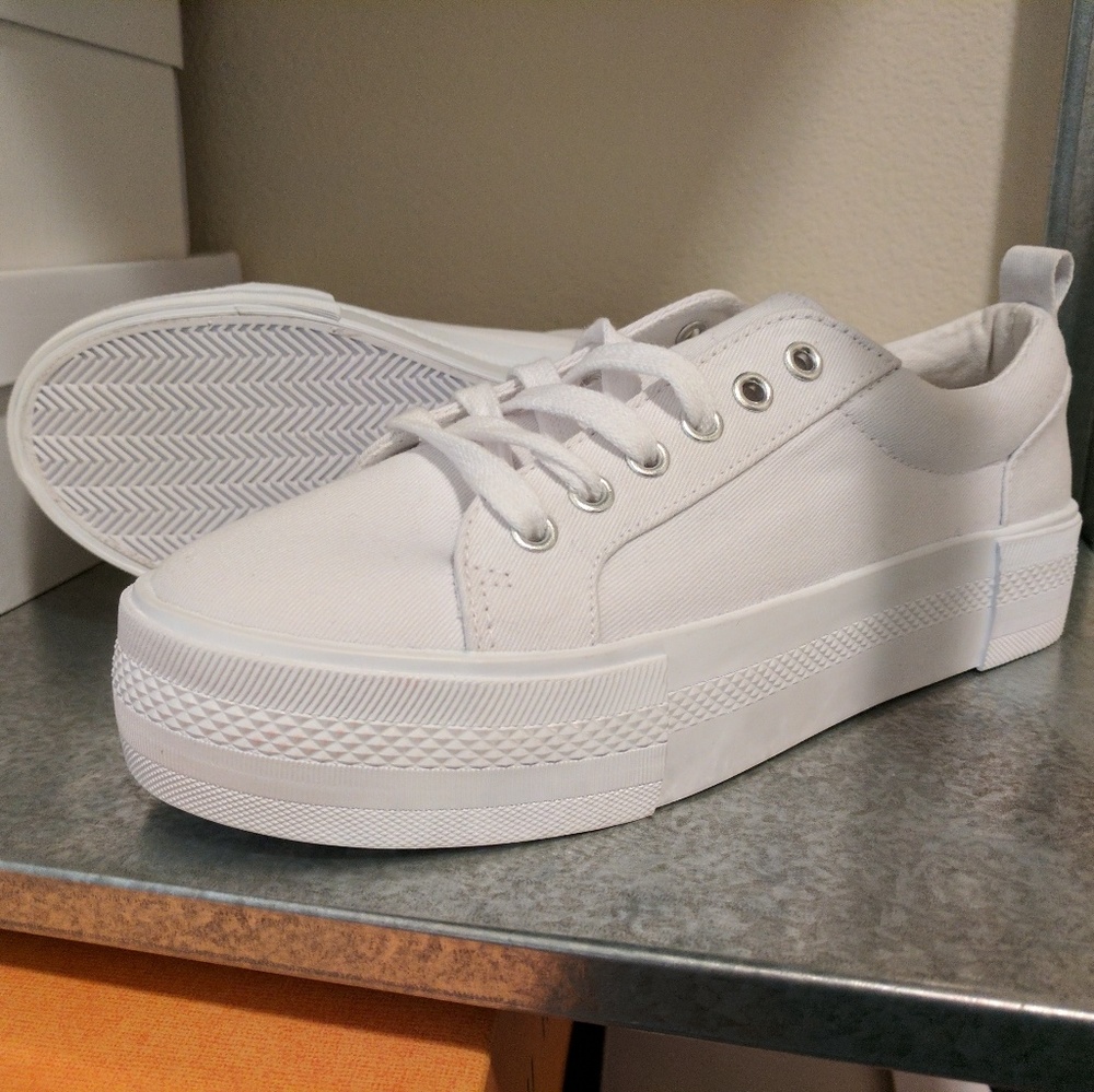 H&M Divided Platform Sneakers 💜NEW no tags