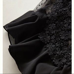 NWT Flora Nikrooz French lace Showstopper teddy