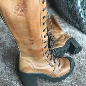 Palladium Parade Heel boot