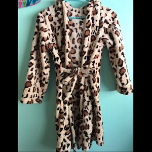 NWOT Cheetah Bath Robe
