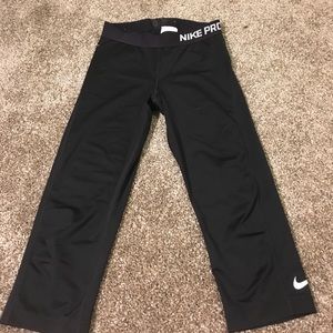 Nike Pro capri leggings