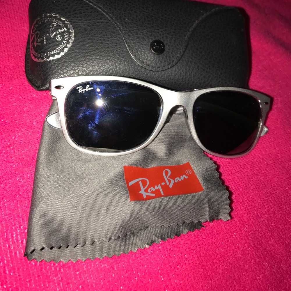 Ray-Bans sunglasses